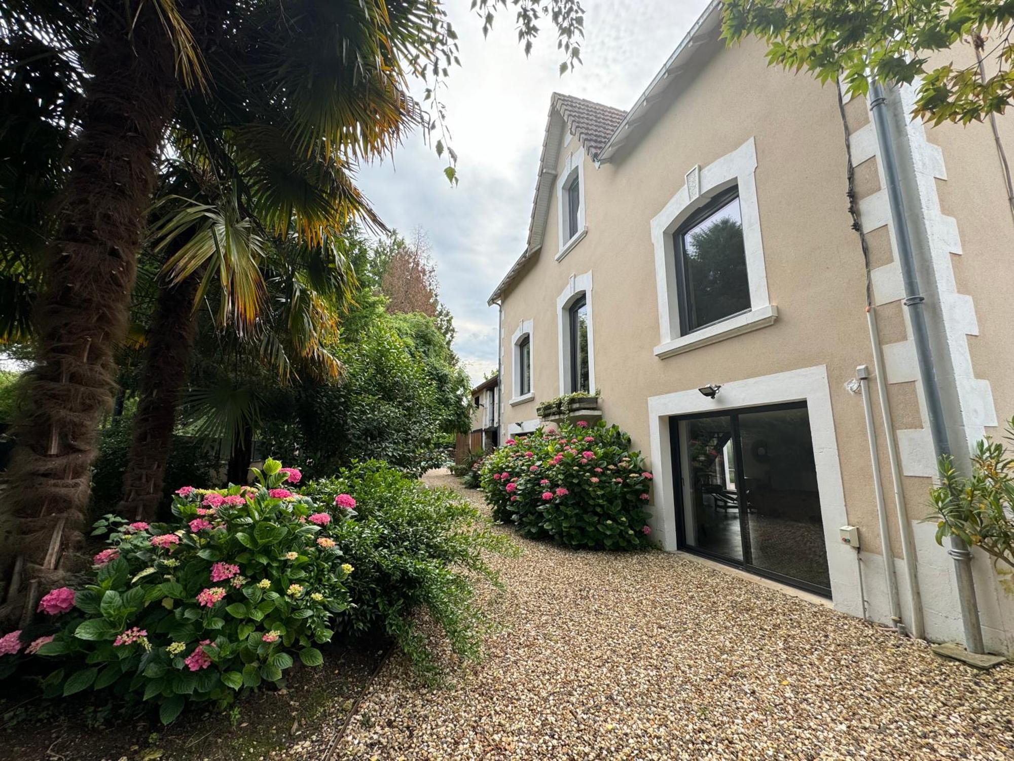 Bed and Breakfast Demeure De Charme Vue Riviere Perigueux Piscine Parking Экстерьер фото